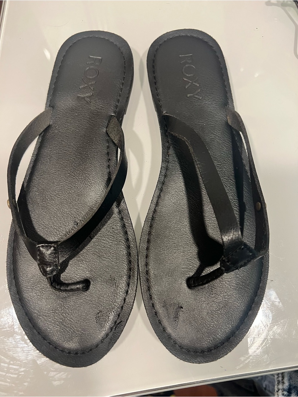 Roxy Women's Black Leather Thong Sandals